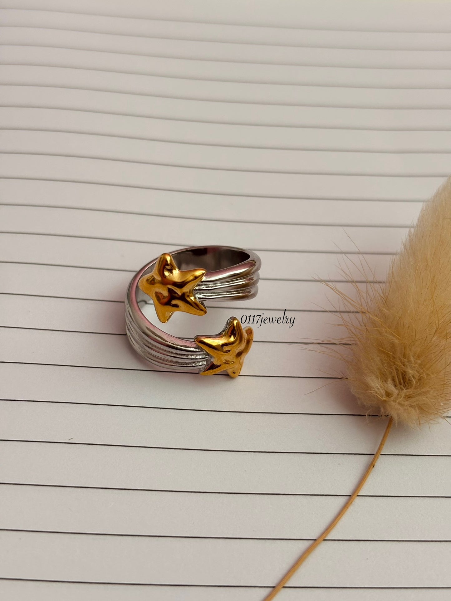 Leonor ring