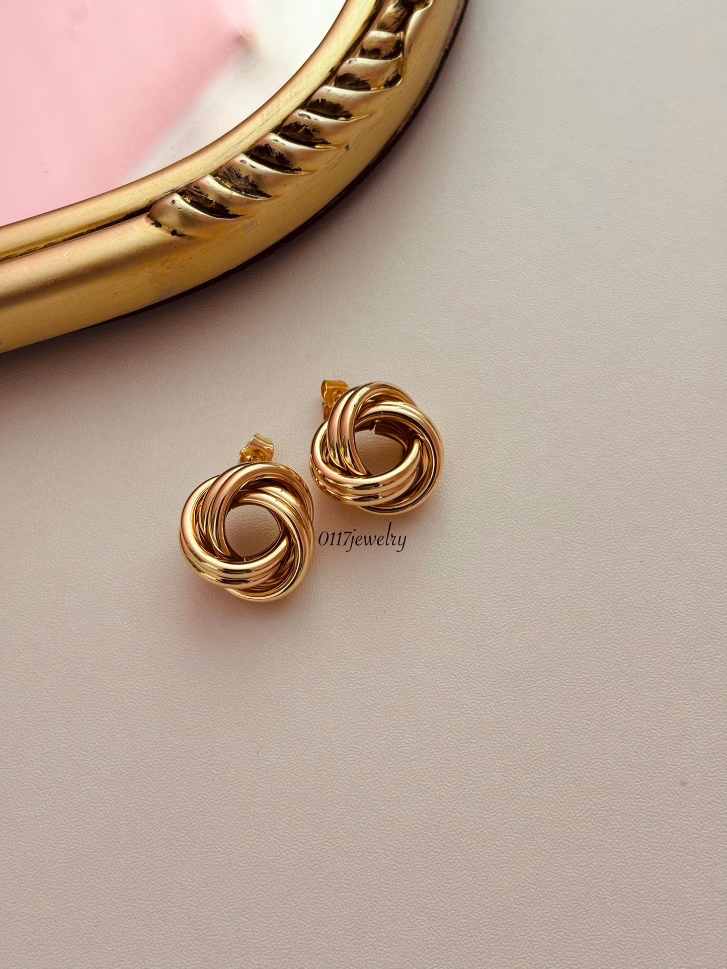 Selene earring