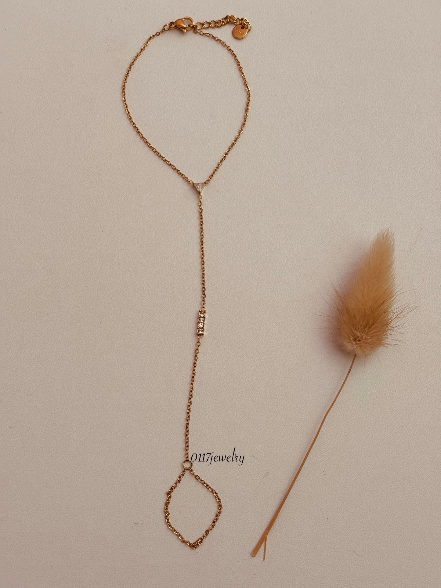 Cara Hand Chain