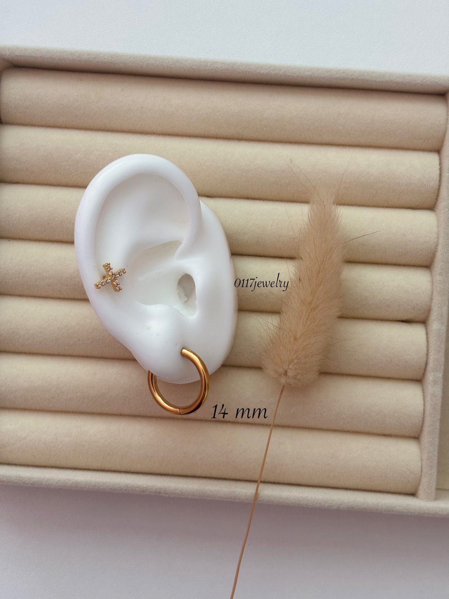 Gold Hoops | 14 mm