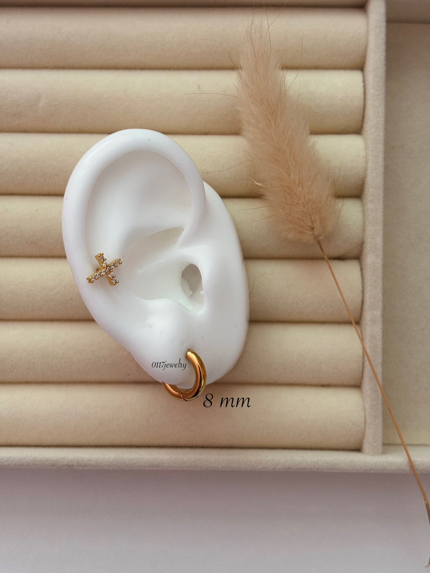 Gold Hoops | 8 mm