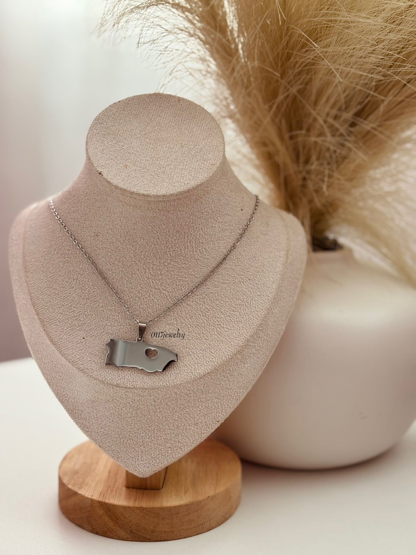 Borinquén silver necklace