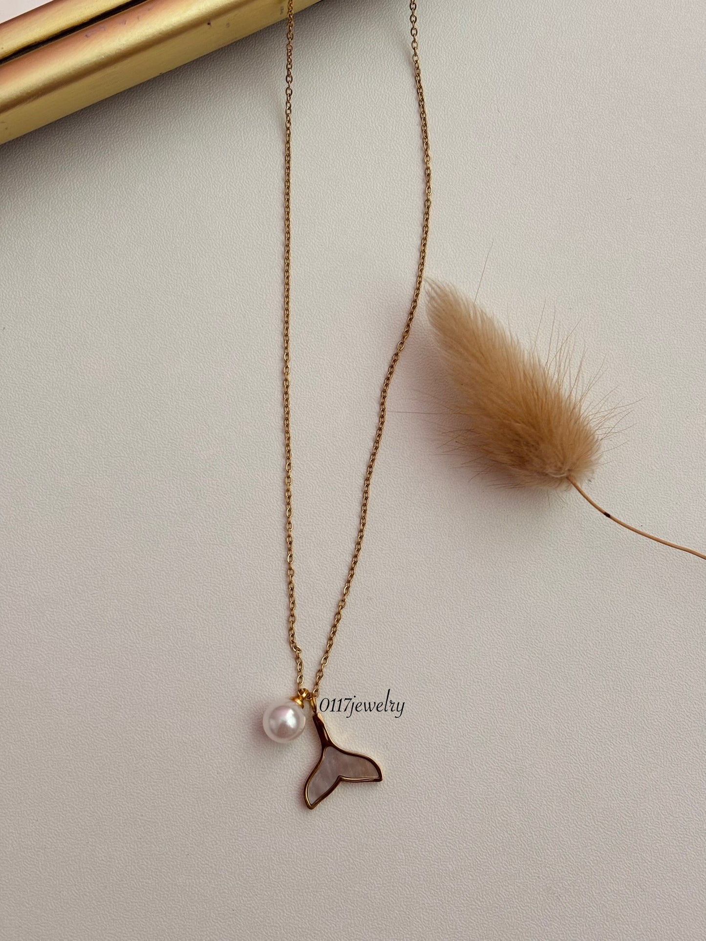 Cola de pez Necklace