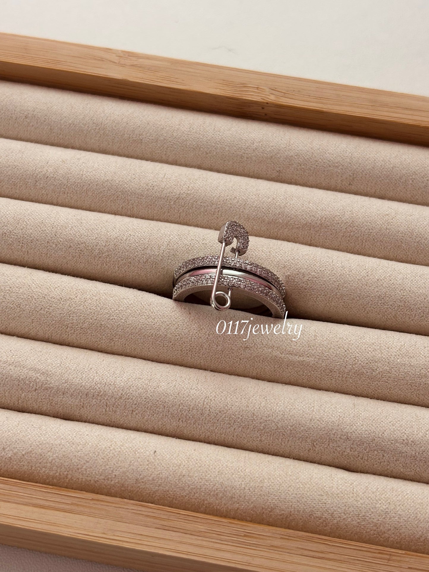 Gala silver ring