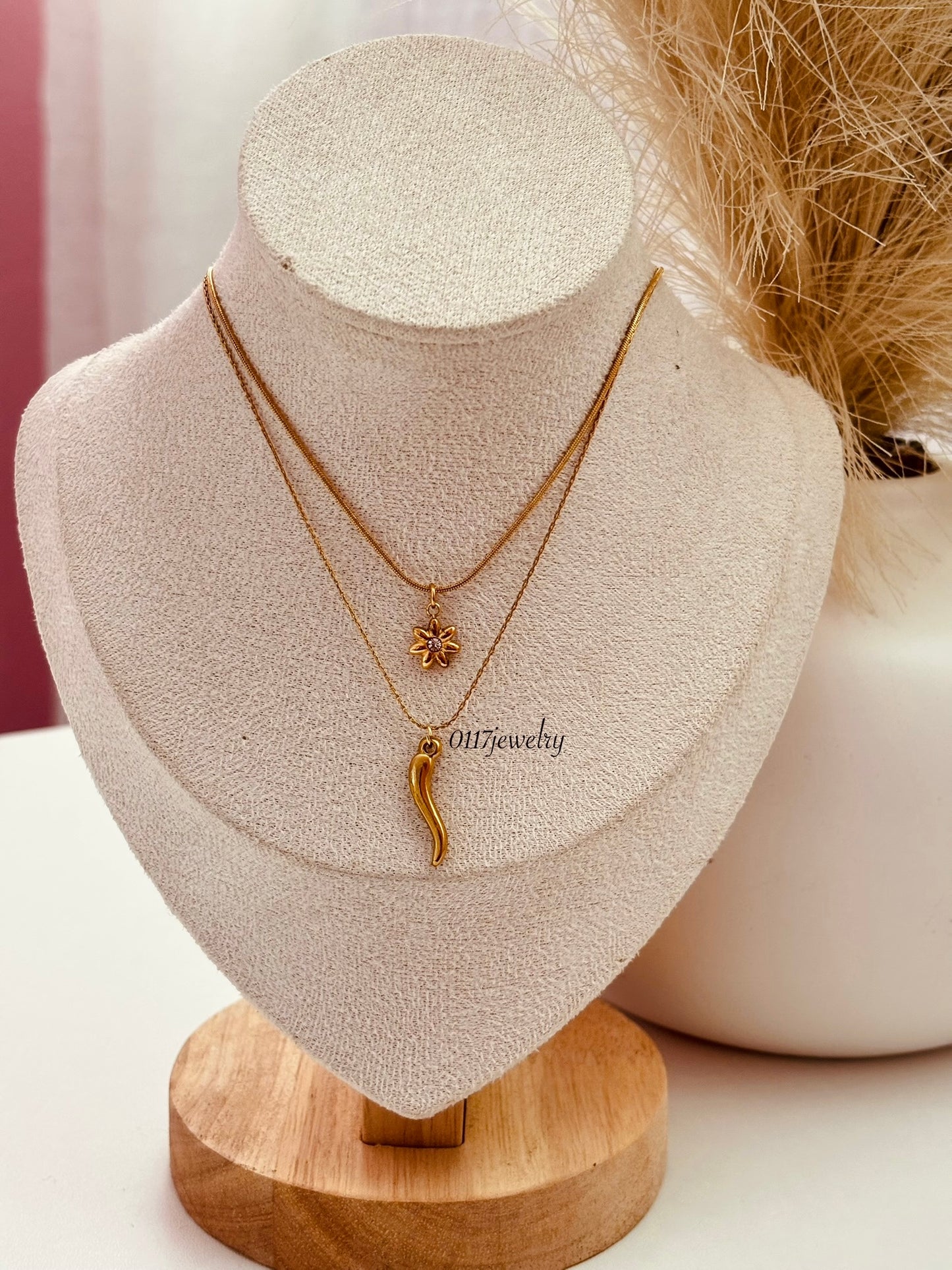 Tiny flower Necklace