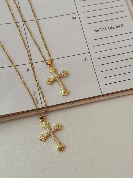 Cruz Necklace