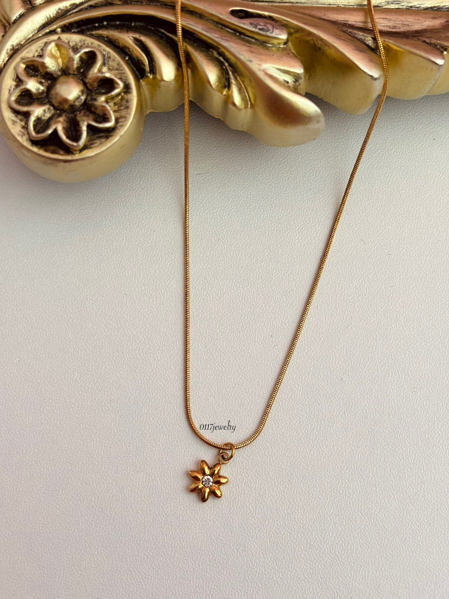 Daisy Necklace