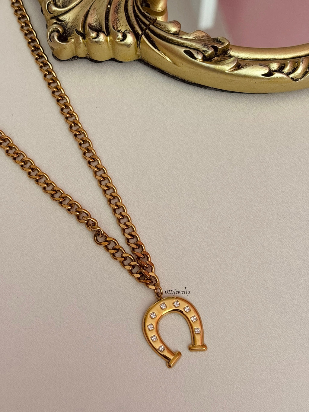 Horseshoe Necklace