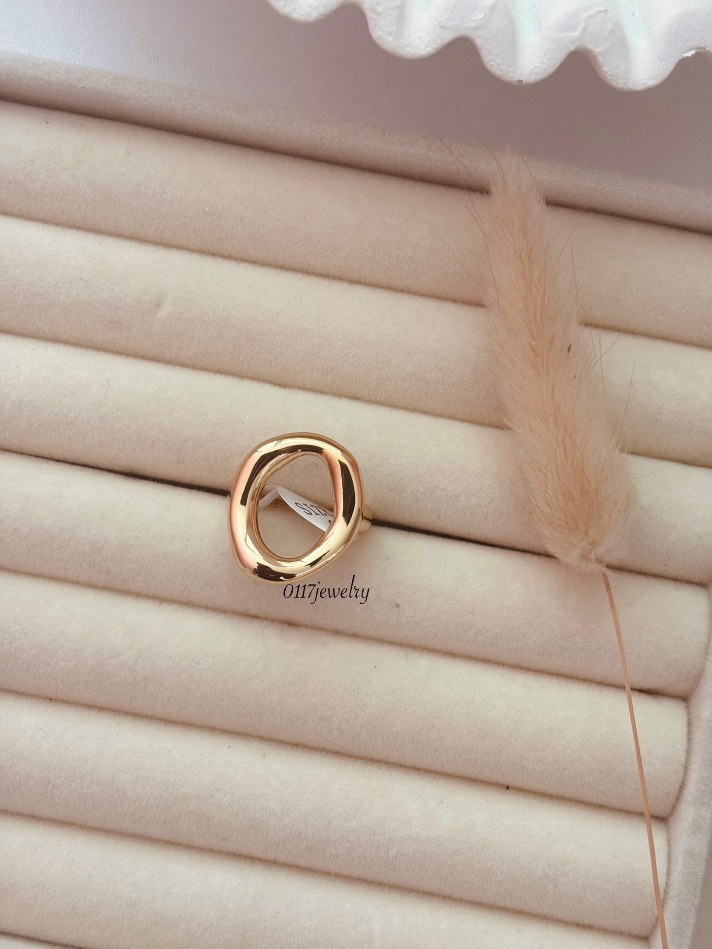 Nora ring