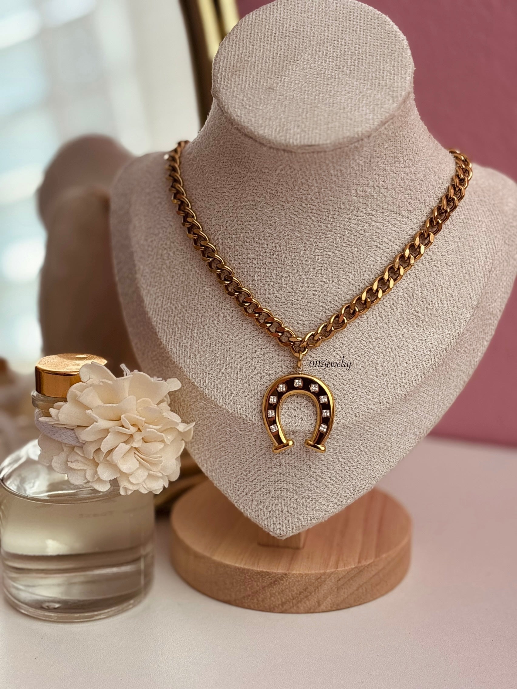 Horseshoe Necklace