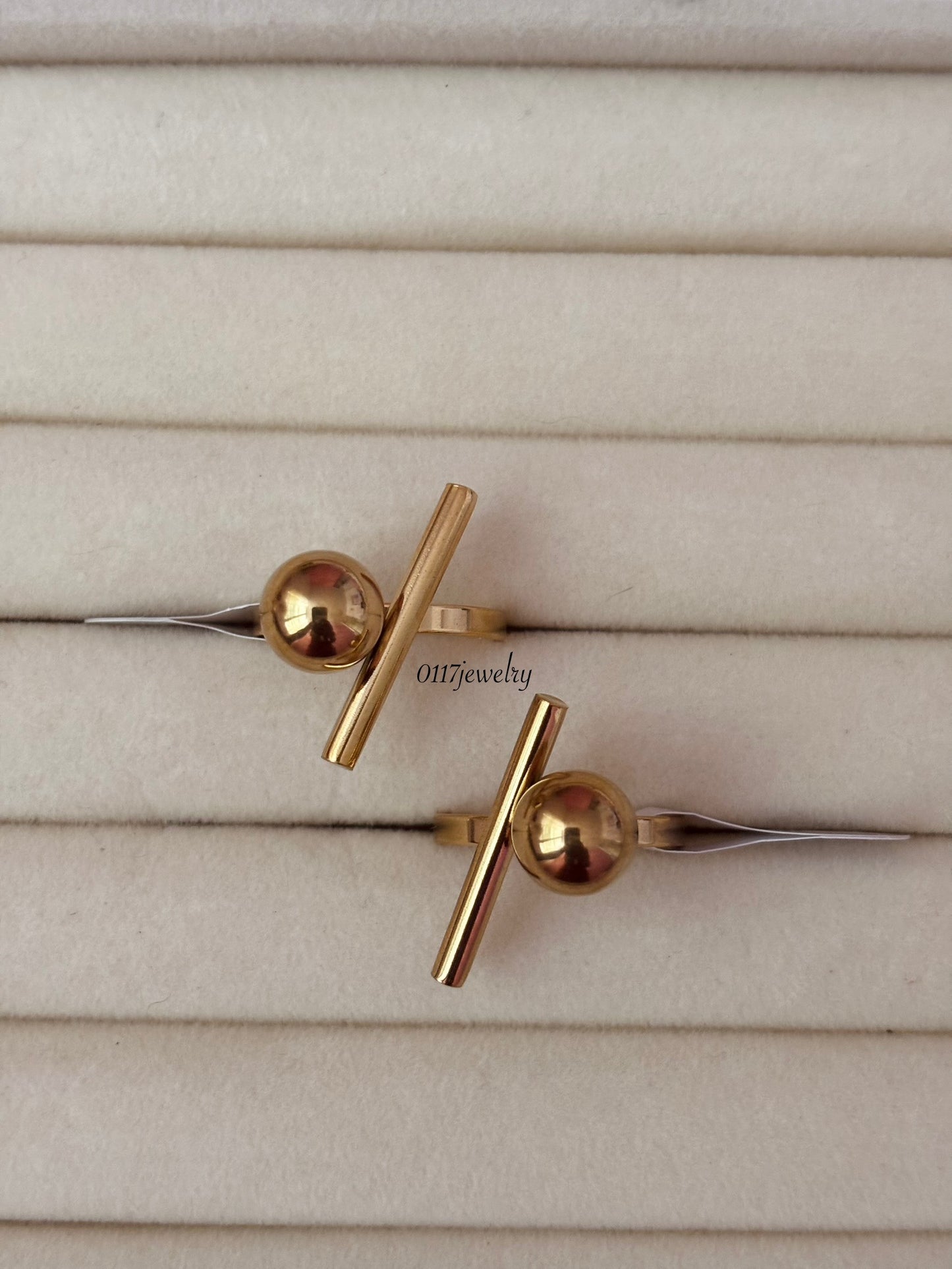 Minerva ring
