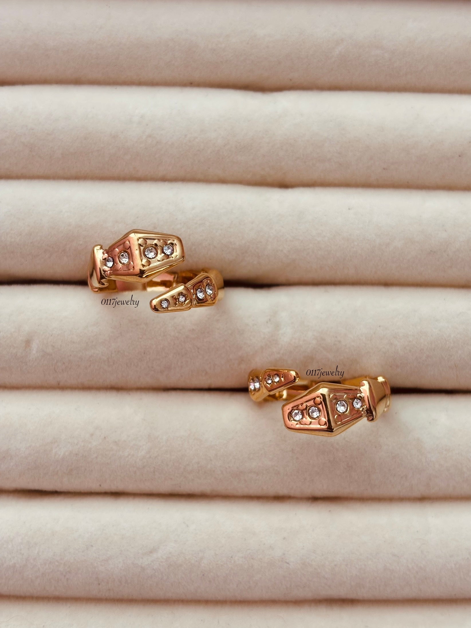 Golden serpenti ring