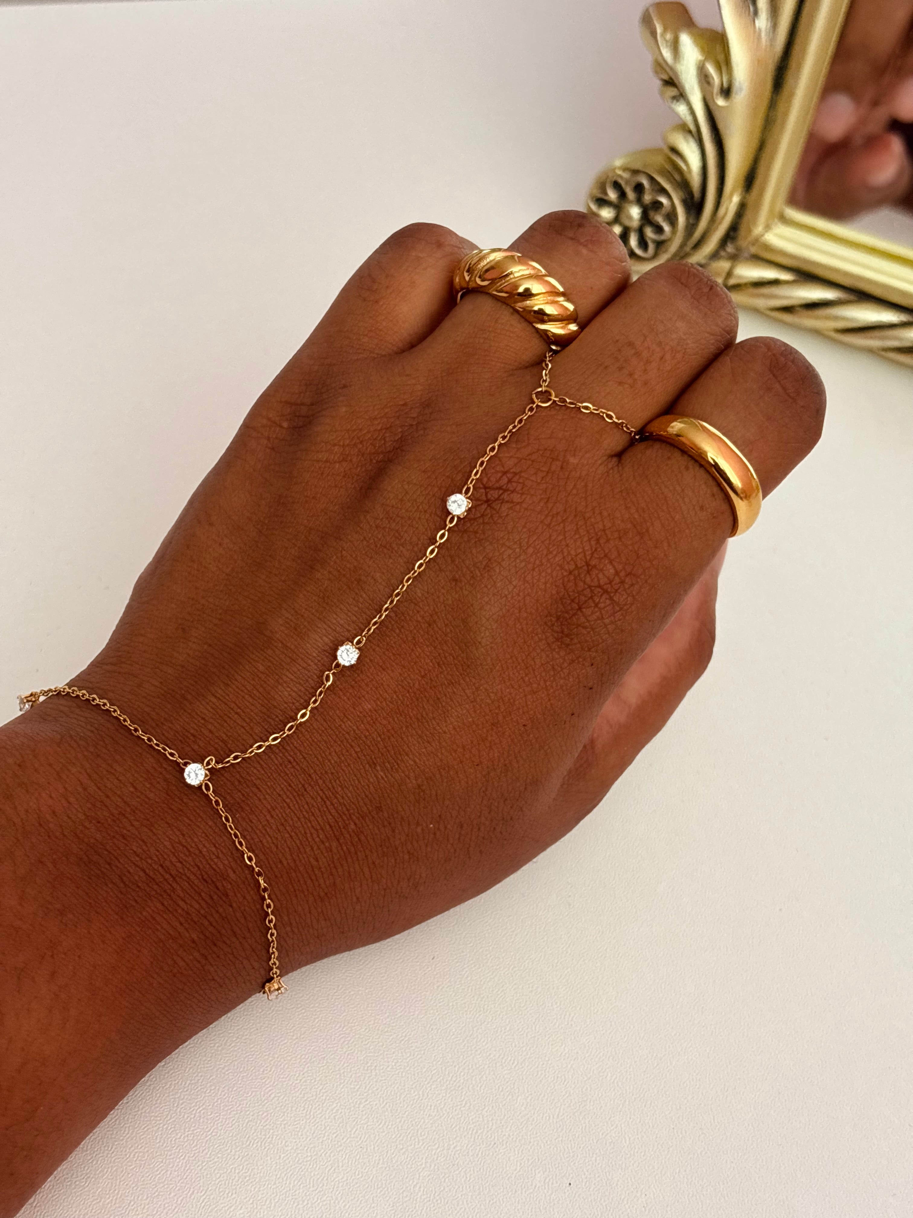Gema Hand Chain