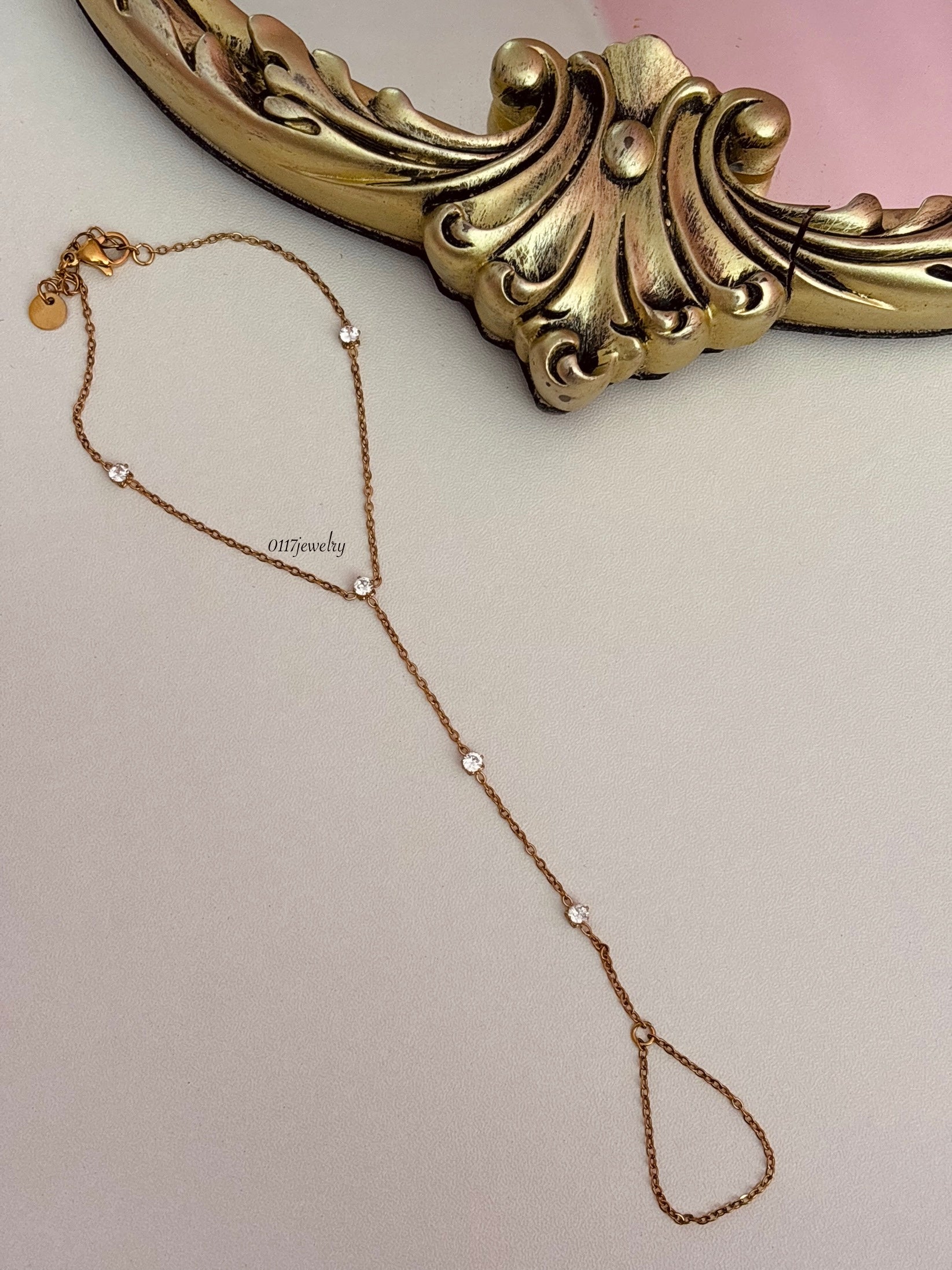 Gema Hand Chain