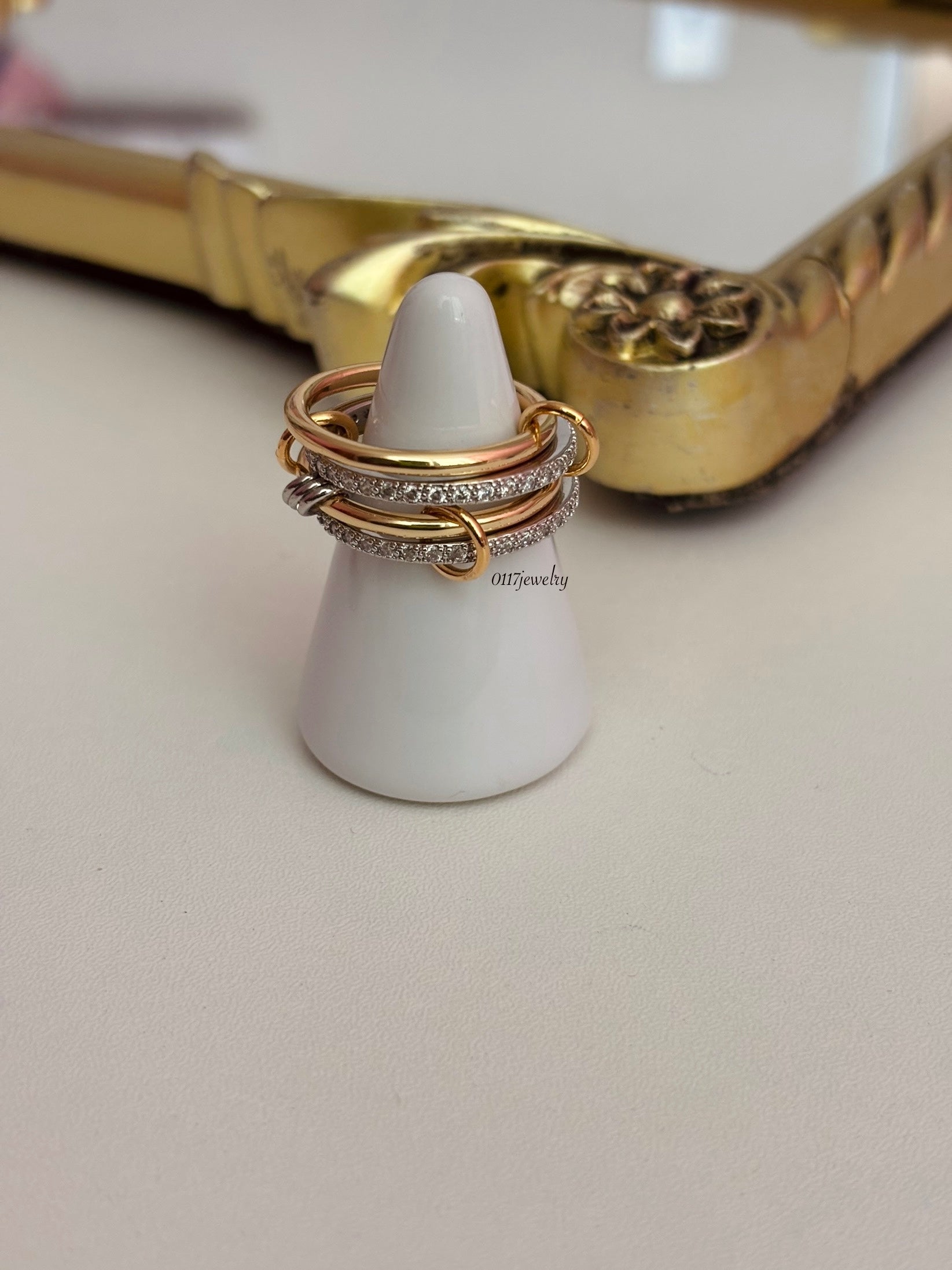 Agneris ring