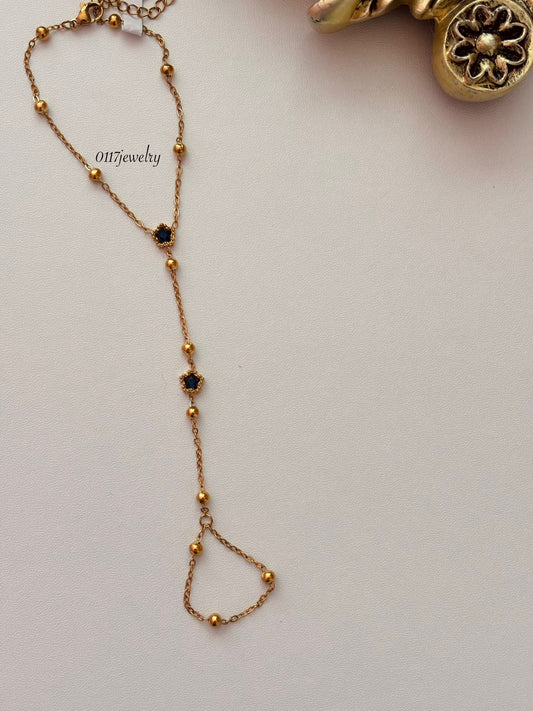 Gabi Hand Chain | Azul Marino