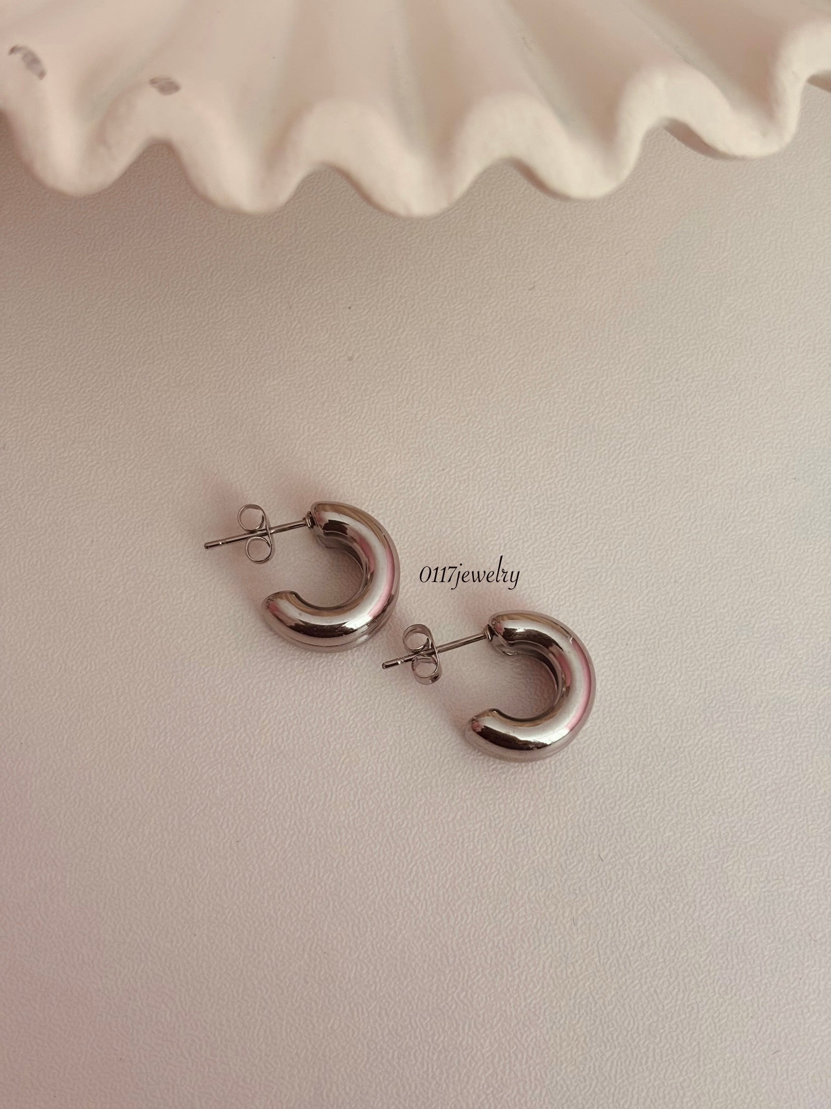 Ada silver earring