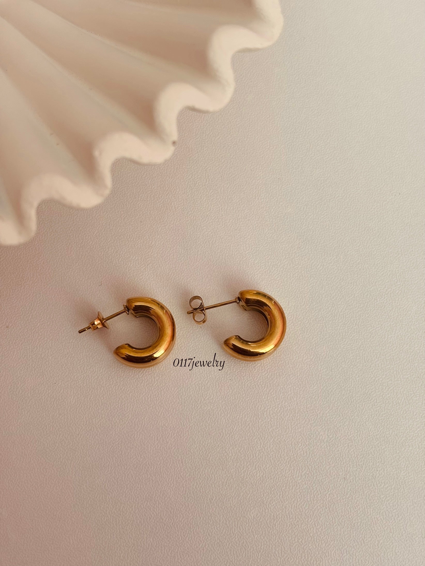 Ada earring