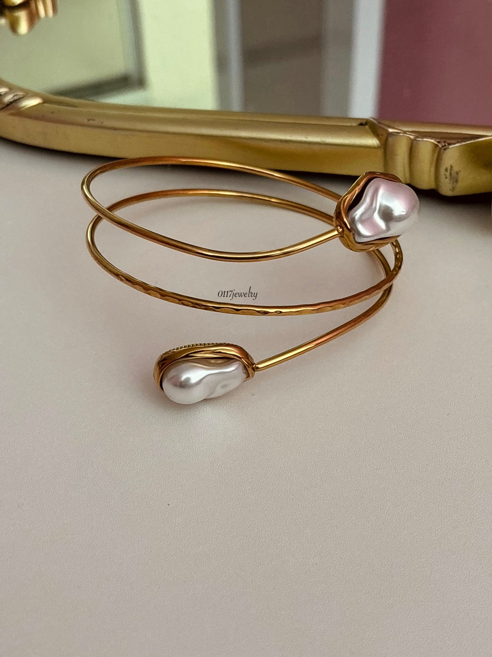 Antonella Arm Cuff