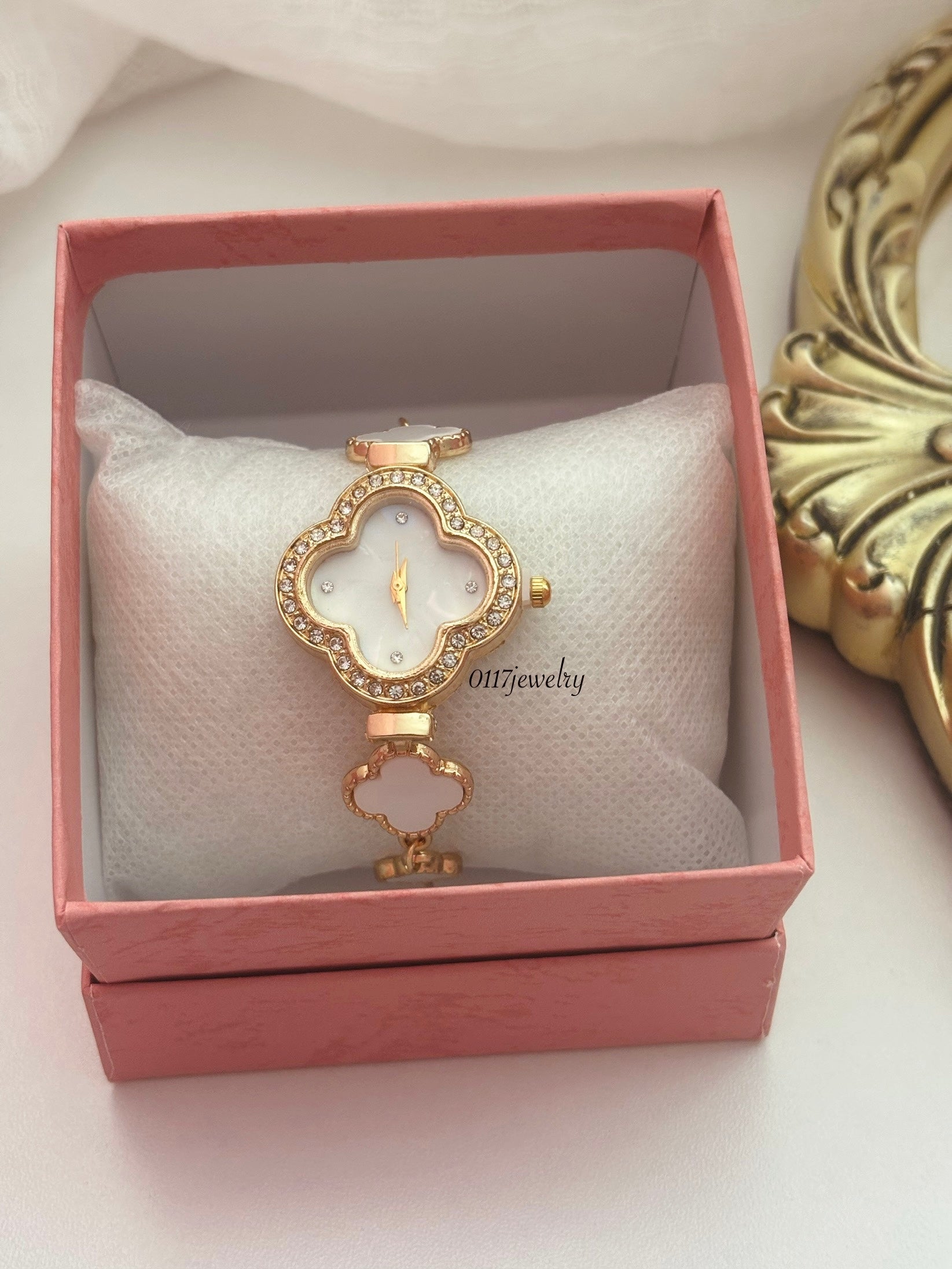 Clover watch