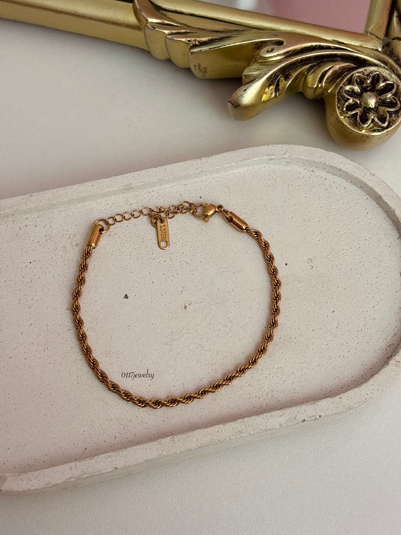 Soga Anklet