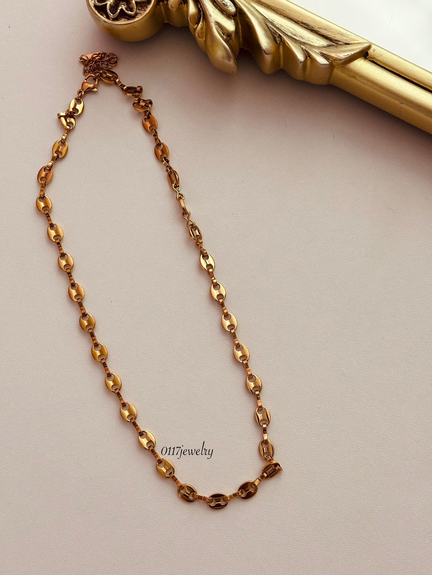 Tiny GG Necklace