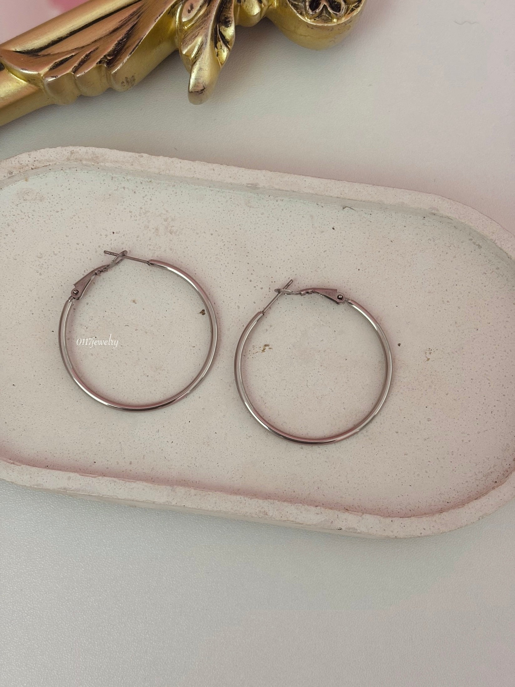 Silver hoops | 40 mm