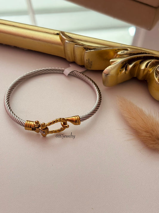 Claudia Bangle