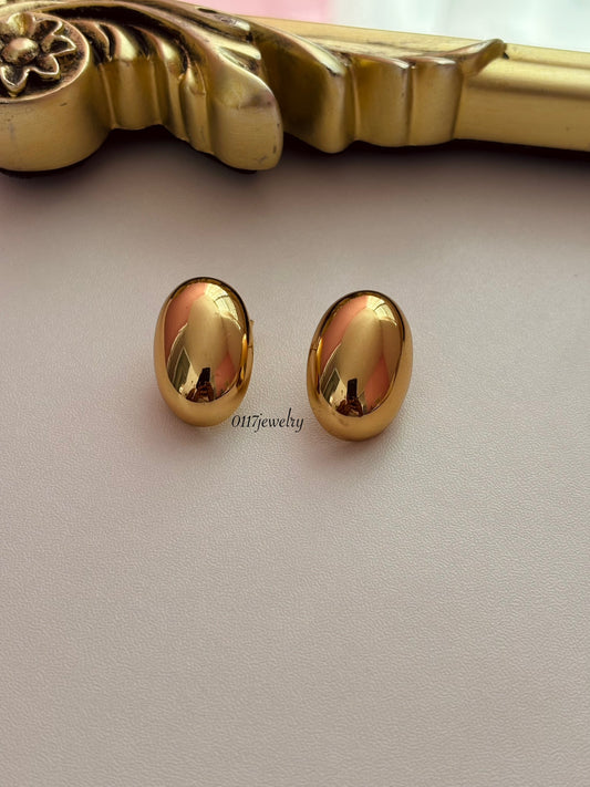 Isis earring