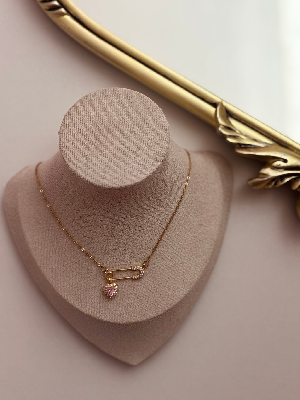Mila Necklace