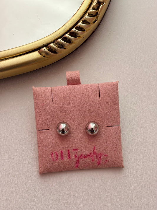 Saphira Silver earring
