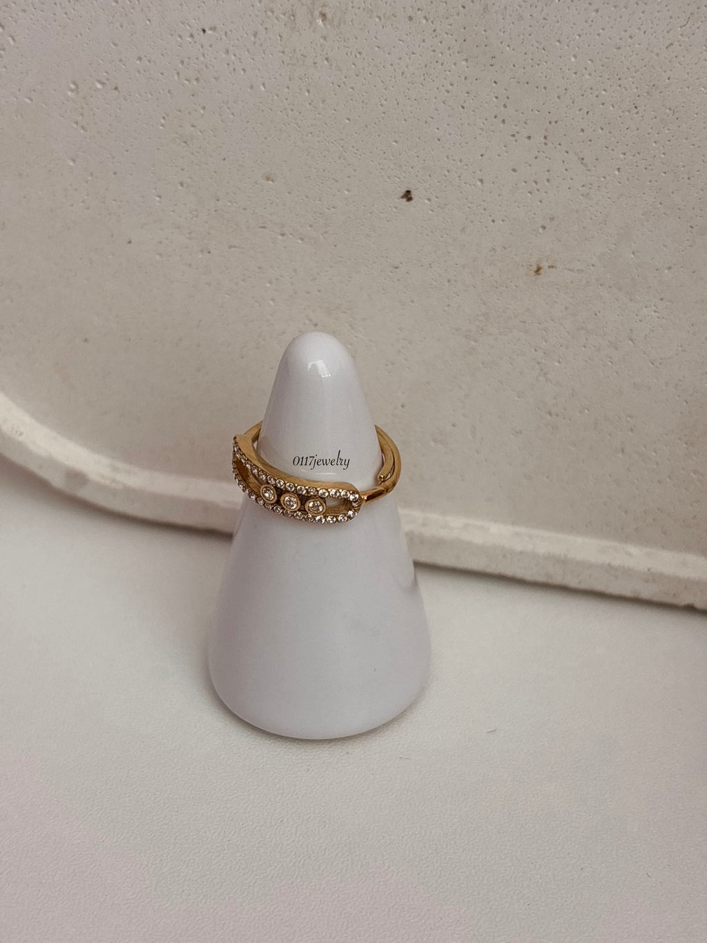 Isabella ring