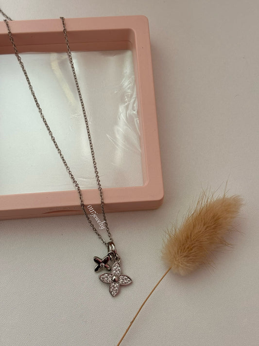 Silver Clover Necklace