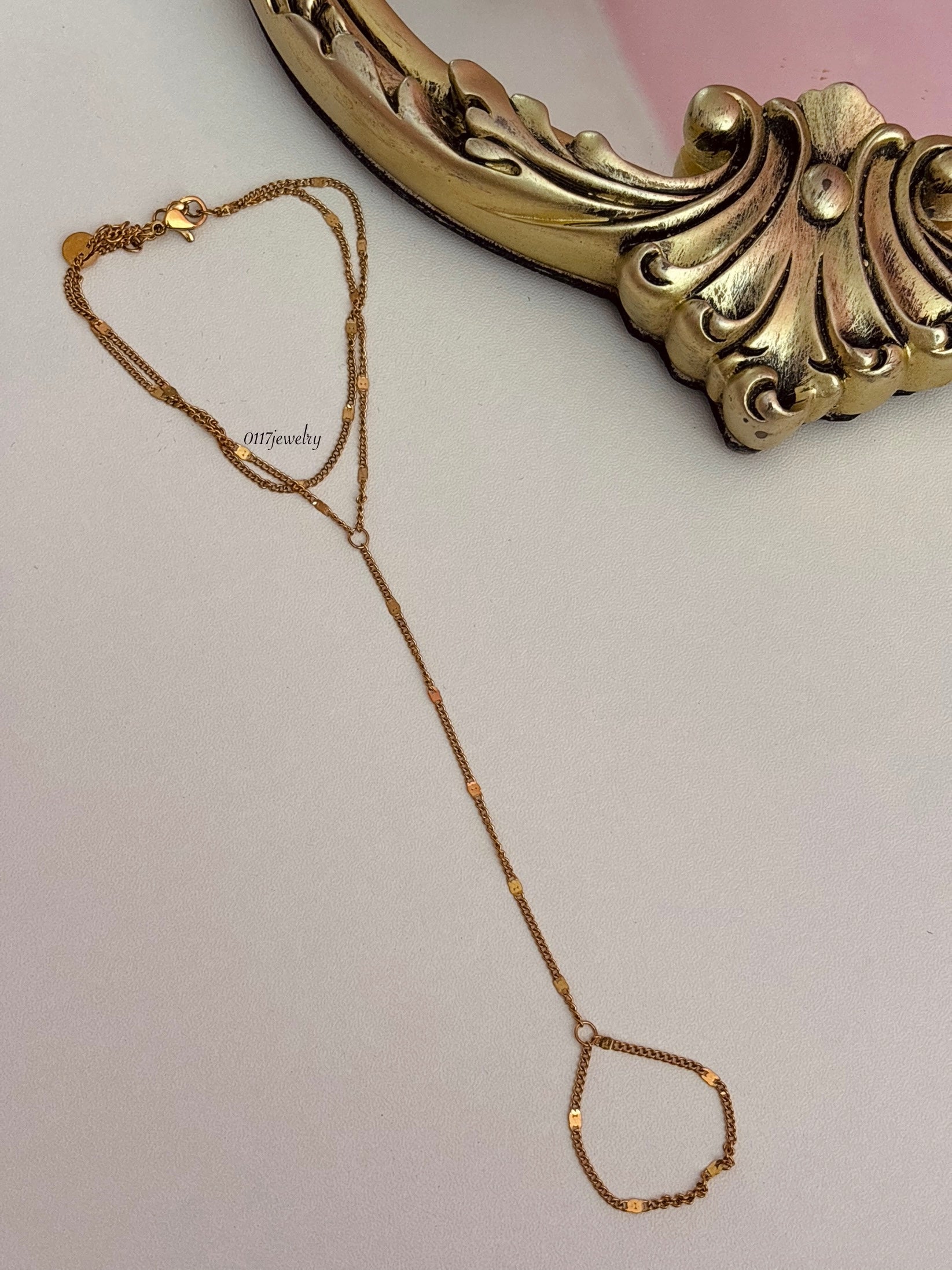 Mariana Hand Chain