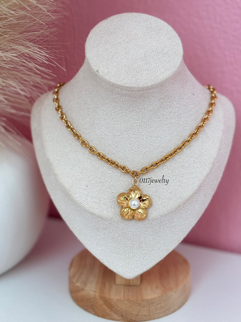 Cattleya Charm