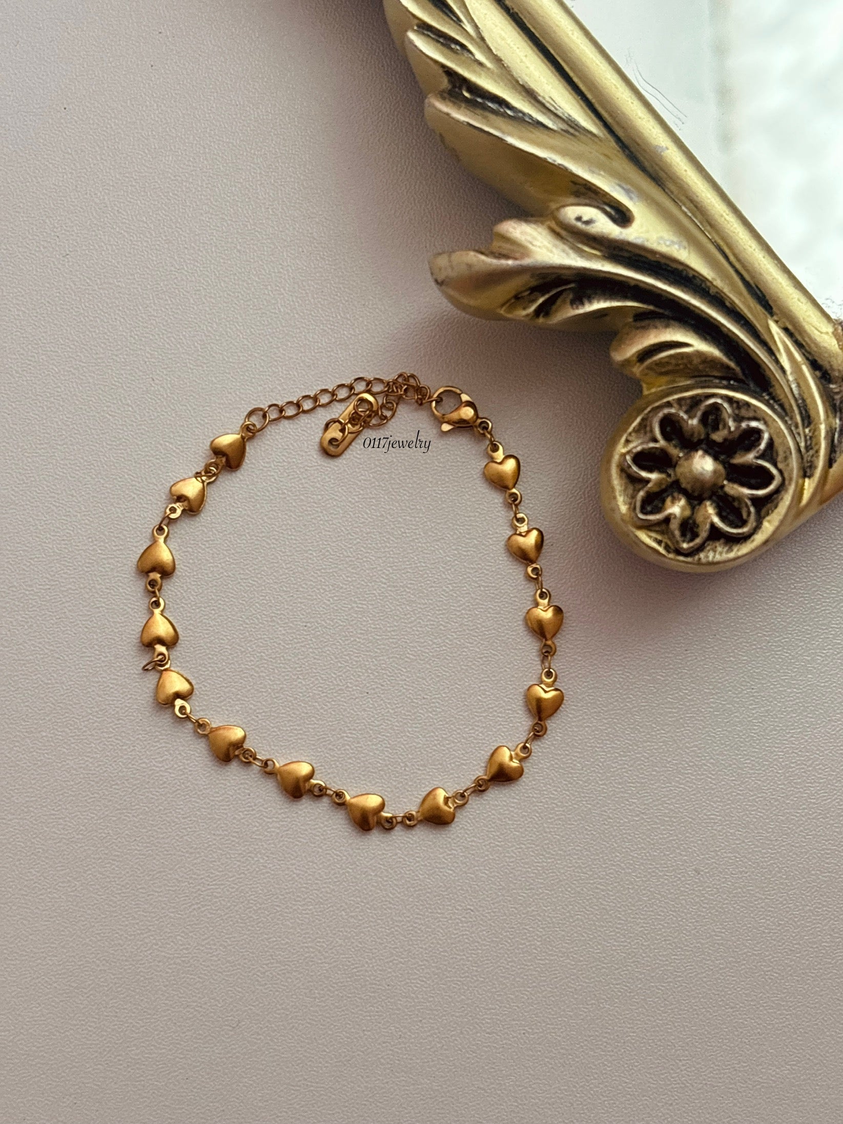 Golden heart bracelet