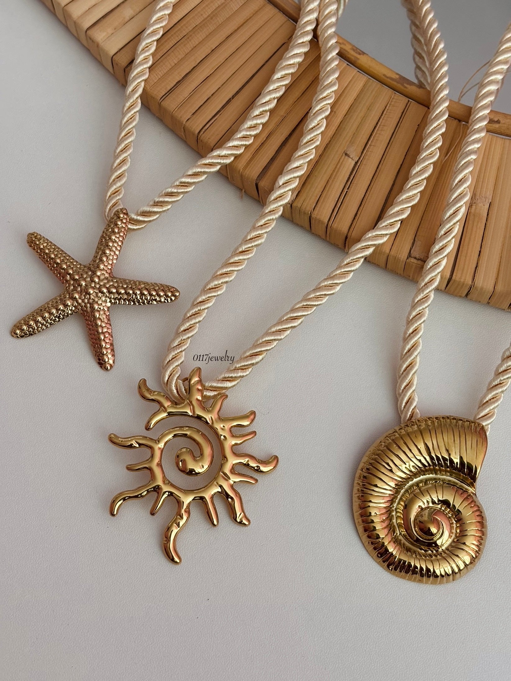 Santa Lucía Necklace